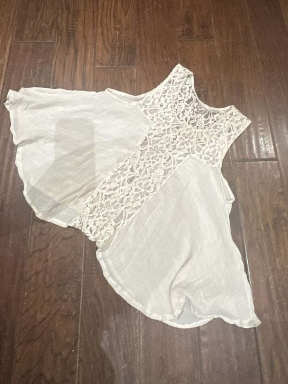 Forever 21 Ivory Crochet Hi Low Hem Tank Top
